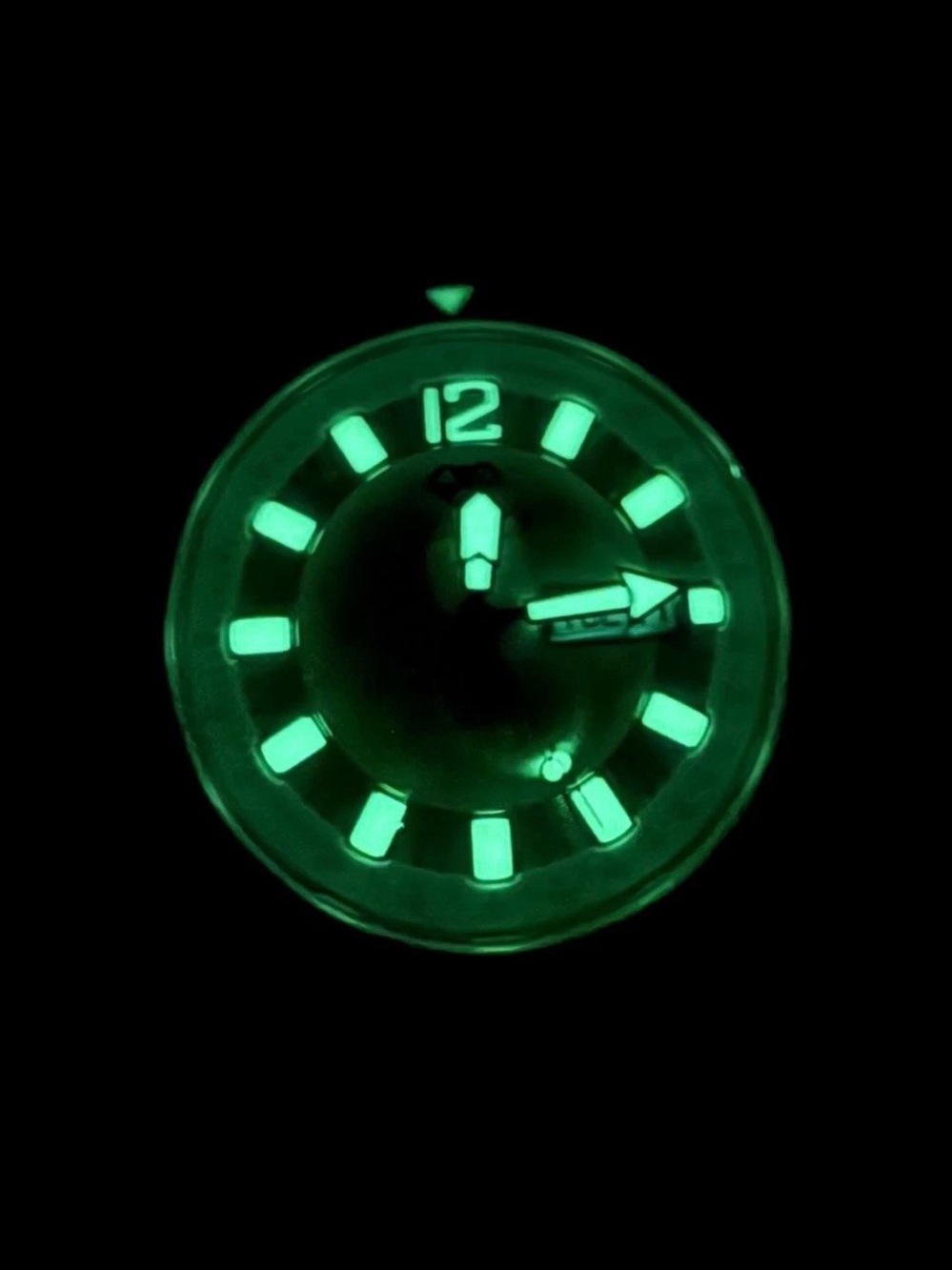 Reactor Fission 49002A Stainless Steel Mens Watch Japanese Quartz Movement 200M